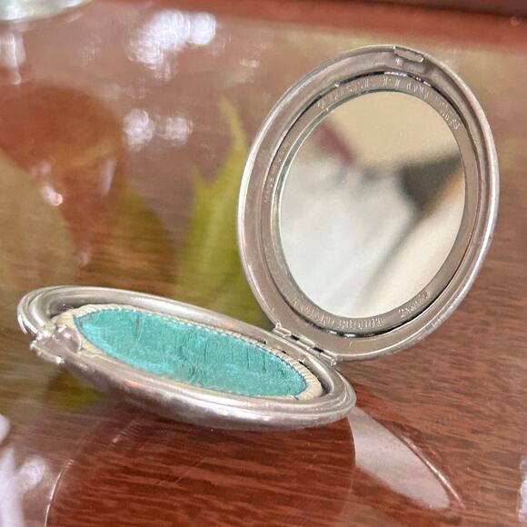 Vintage “Three Flowers” Metal Powder Compact Richard-Hudnut Mirror Case & Puff - Picture 6 of 14